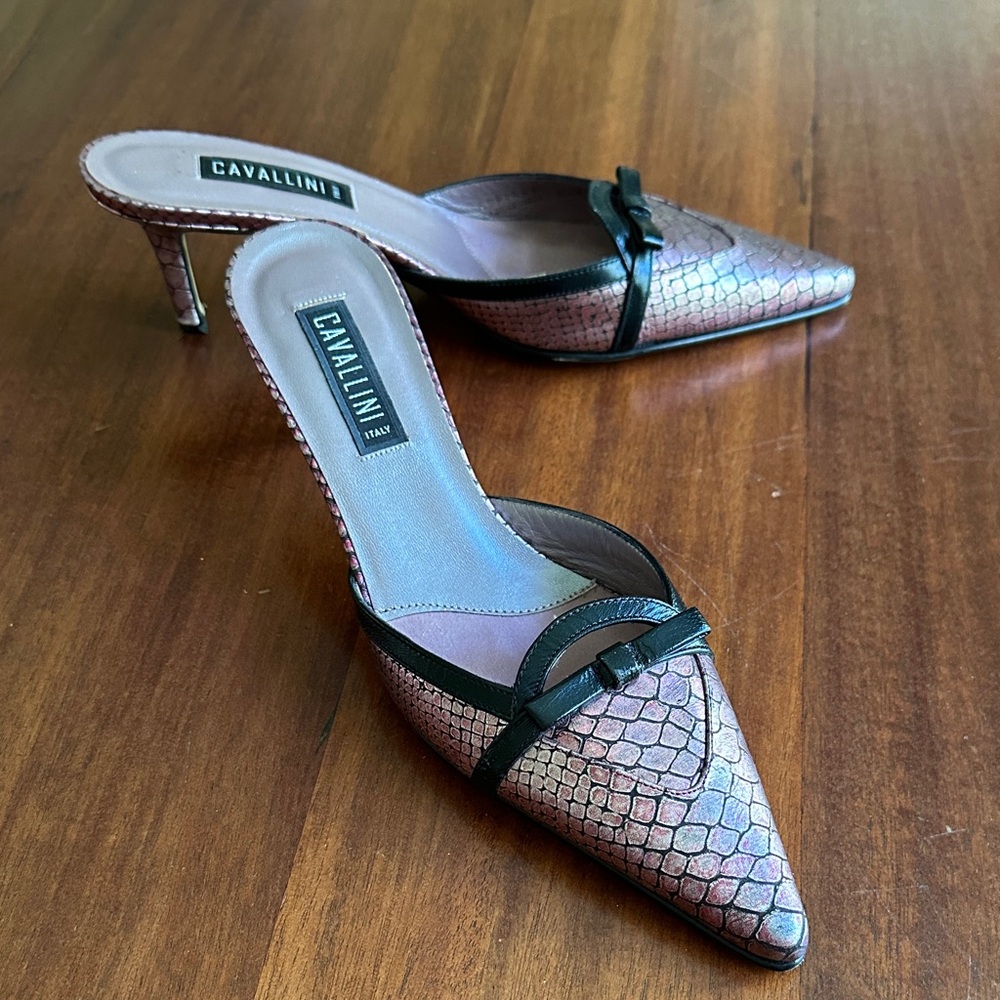 Cavalini Iridescent Pink Scaled Pointed-Toe Mule Heels with Black Trim